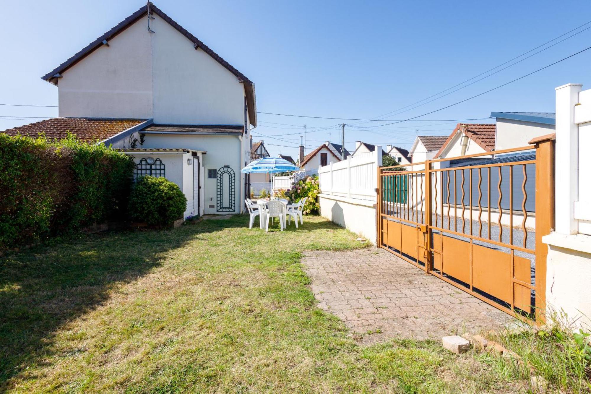 La Maison Cabourgeaise Proche Mer מראה חיצוני תמונה