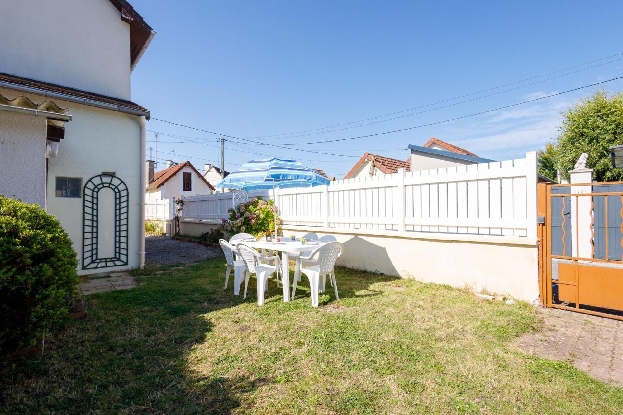 La Maison Cabourgeaise Proche Mer מראה חיצוני תמונה